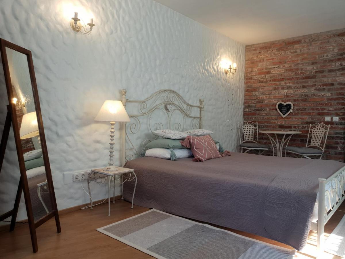 Positively Inspiring For 2 Appartement Pärnu Buitenkant foto